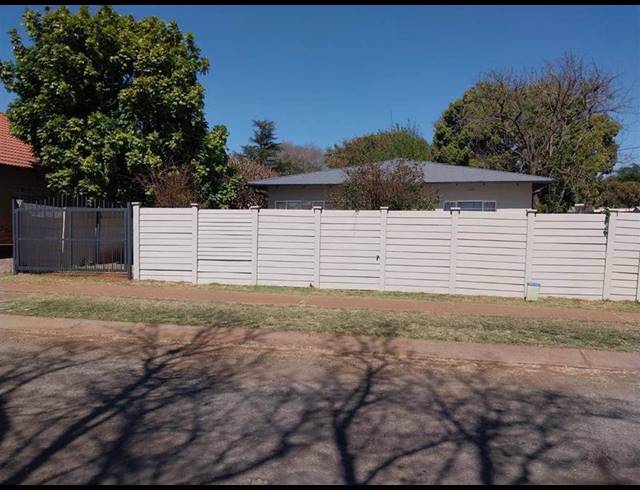 3 BEDROOM HOUSE FOR SALE IN CLAREMONT
